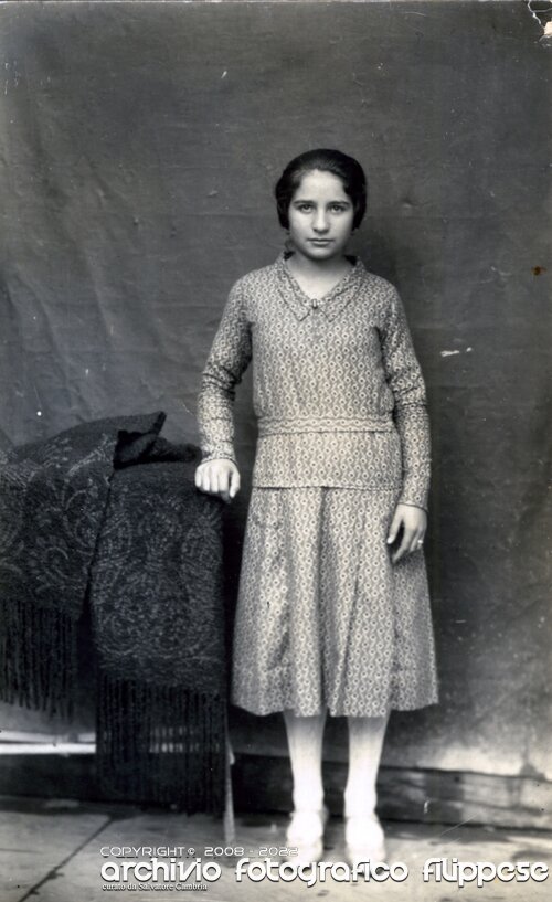 1930 ragazza di 13 annititolo-5